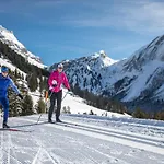 Comfortable 2 Bedroom In *