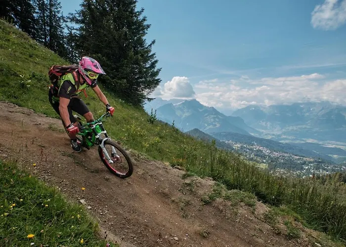 Comfortable 2 Bedroom In *